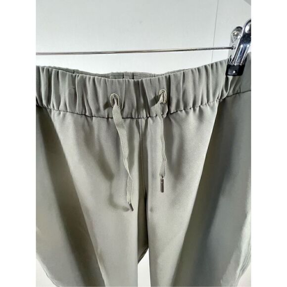 Lululemon Gray Sage On The Fly Pants Size 10 - Picture 3 of 10